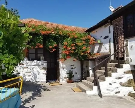 A Cancela House Arouca Paiva Walkways